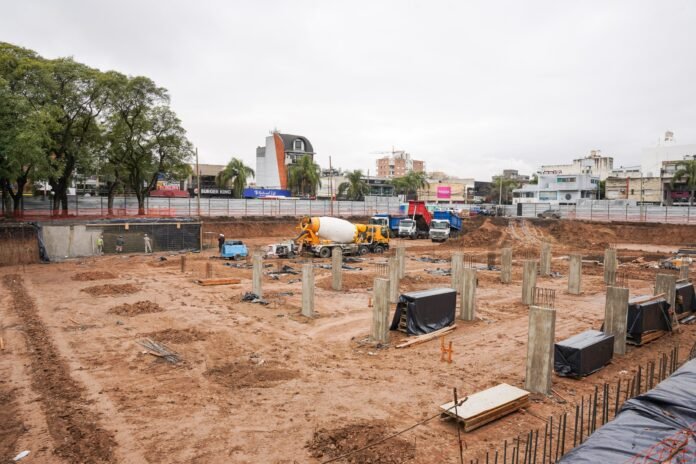 Obra Plaza 20 de Febrero (2)